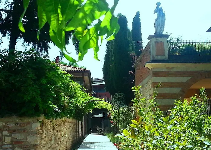 Corte Merighi Charming Couette-café 4*