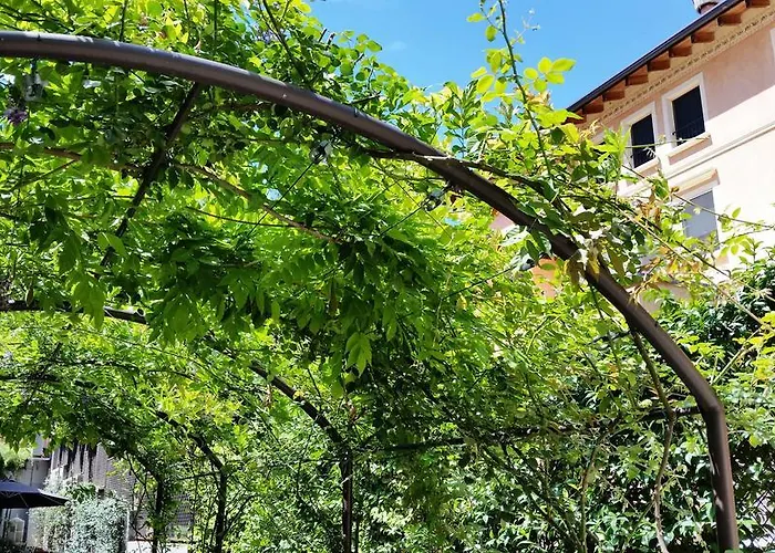 Couette-café Corte Merighi Charming 4*